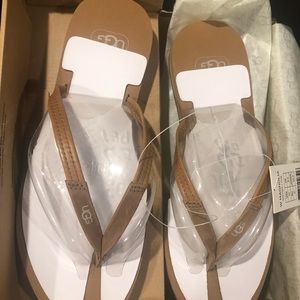 New -Ugg magnolia tan size 10 thong sandals